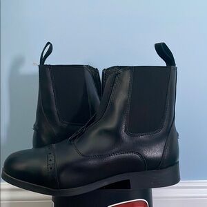 Women’s riding boots